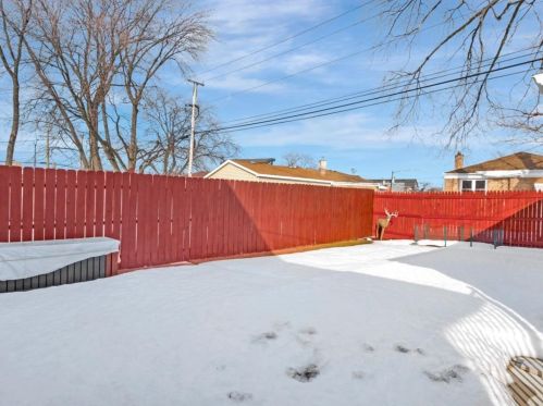 7921 Kostner Ave, Chicago IL 60652-3543 exterior