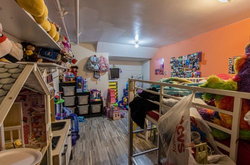 6343 Tripp Ave, Chicago IL 60646-4524 exterior