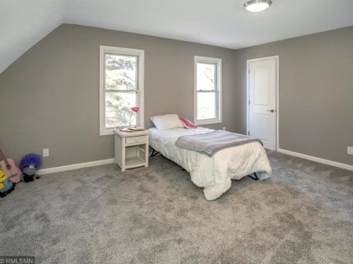 896 6 St, Saint Paul MN 55106-4503 exterior