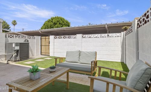 4445 40th St, Phoenix AZ  85018-4128 exterior