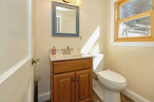 119 Bridle Path Rd, Springfield MA 01118-1846 exterior