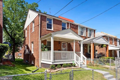 606 Faraday Pl, Washington, DC 20017-2355