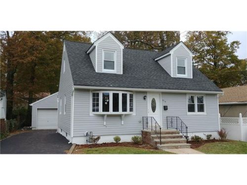 859 Coolidge Ave, Woodbridge, NJ 07095-3231