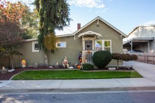 1227 4th St, Wenatchee WA  98801-1809 exterior