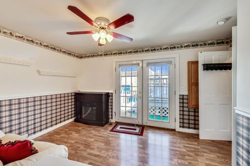 5950 Ozanam Ave, Chicago IL 60631-2235 exterior