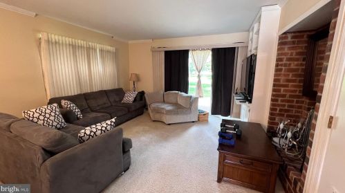 36 Quince Ct, Trenton NJ  08648-4802 exterior