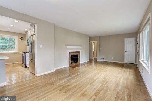 8406 Park Crest Dr, Silver Spring MD  20910-5421 exterior