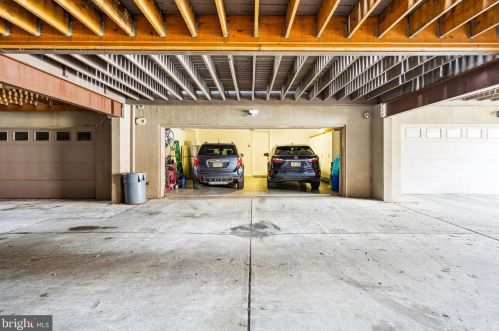 1433 Bainbridge St, Philadelphia PA 19146-2121 exterior