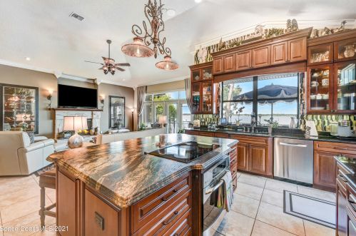 2255 Tropical Trl, Merritt Island FL 32952-4102 exterior