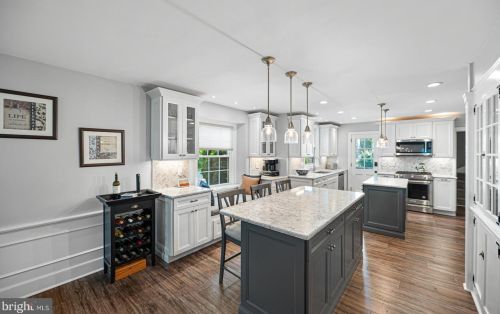 5 Lexington Ave, Pittsburgh PA 15215-3218 exterior