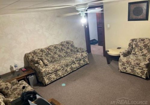 51224 Base St, New Baltimore MI 48047-6610 exterior