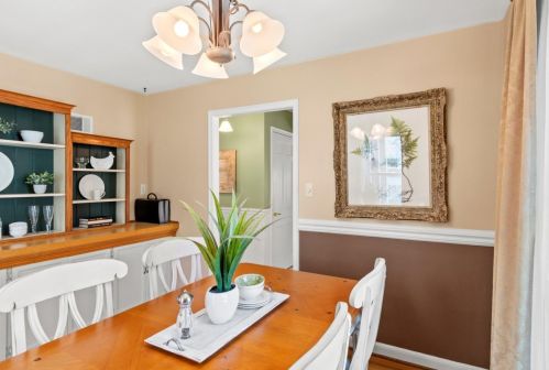 7131 Auburn Ave, Milwaukee WI 53213-3116 exterior