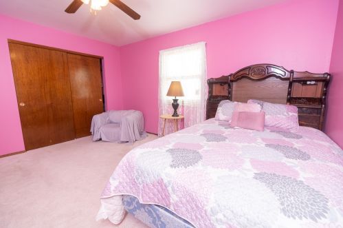 5805 111, Milwaukee WI 53214-2357 exterior