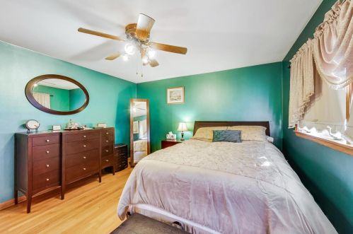 8336 Berwyn Ave, Chicago IL 60656-1430 exterior