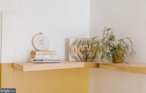 460 New Dorwart St, Lancaster PA 17603-5220 exterior