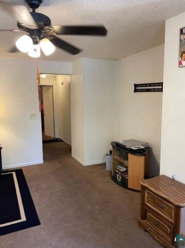 831 5 St, Duluth MN 55806-2330 exterior