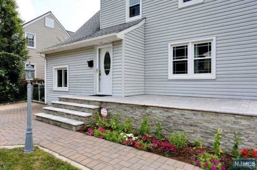 95 Myrtle Ave, Edgewater NJ  07020-1411 exterior