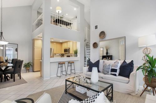 13467 Savanna, Tustin, CA 92782-9168