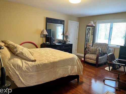 327 Cass St, Standish MI 48658-9229 exterior