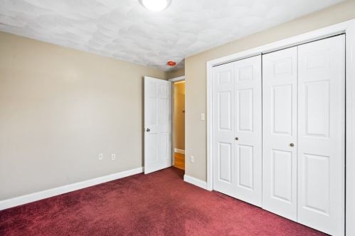 7 Azalea Ln, Peabody MA 01960-4602 exterior