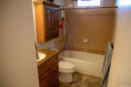 848 Kealahou St, Honolulu HI 96825-2943 exterior