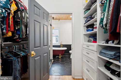 1131 Catharine St, Philadelphia PA 19143-2615 exterior