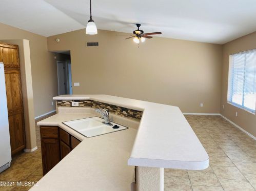 7800 Danforth Ave, Tucson AZ 85747-5138 exterior