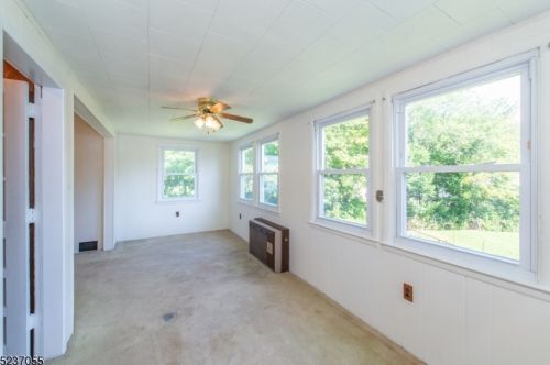 127 Brk Dr, Dover NJ 07801-4704 exterior