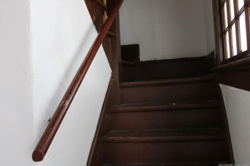 101 Belden St, New Britain CT 06051-2801 exterior