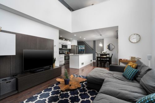 1962 Commerce St, Milwaukee WI 53212-3776 exterior