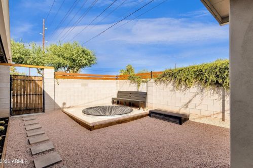 2545 15 St, Phoenix AZ 85040-1303 exterior