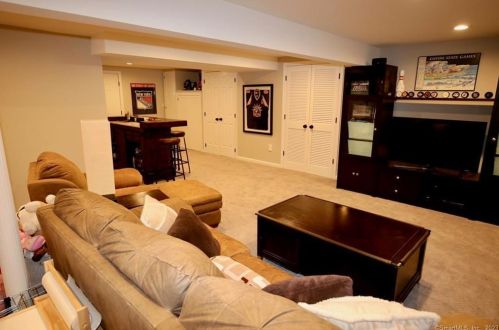 173 Norwalk Rd, Norwalk CT 06850-4410 exterior