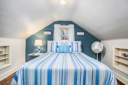 2464 Cutler Ave, Meskegon MI  49441-1274 exterior