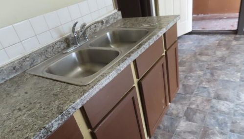 2434 9, Milwaukee WI 53215-3210 exterior