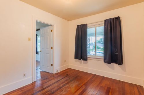 520 Somerset Ave, Mishawaka IN 46544-4568 exterior