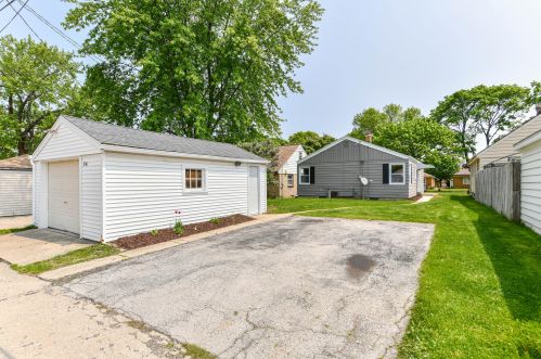 3741 85th St, Milwaukee WI  53222-2823 exterior