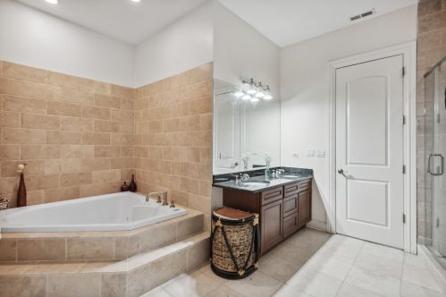 6724 Karlov Ave, Chicago IL 60712-3510 exterior