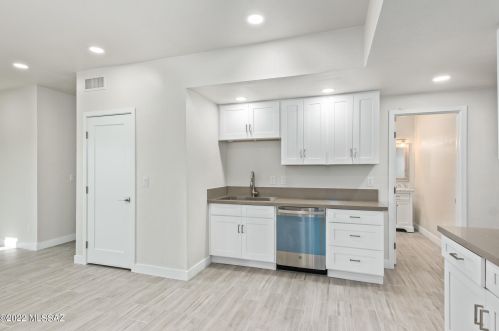 2494 Camino Valle Verde, Tucson AZ  85715-3405 exterior