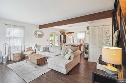 23 Cathy Ave, Paterson NJ  07506-1001 exterior