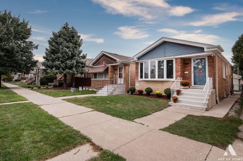 11153 Spaulding Ave, Chicago, IL 60655-2727