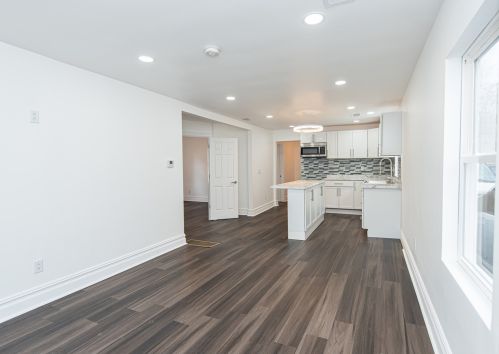 130 Circle Dr, Joliet, IL 60433-1512