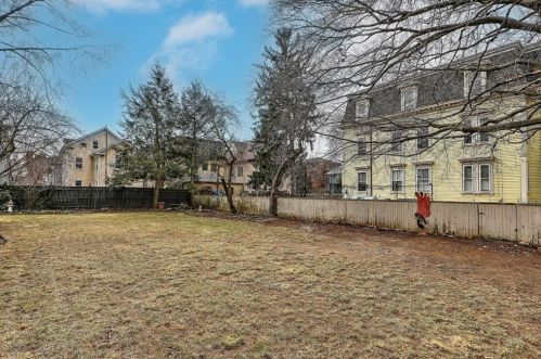 78 Hudson St, Providence RI 02909-2016 exterior