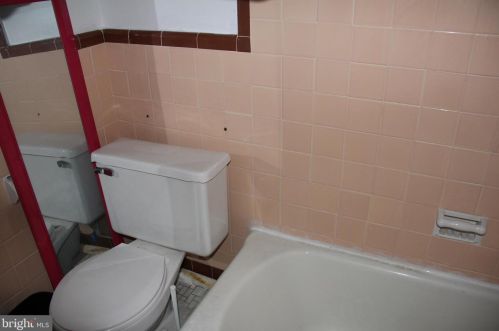 7115 Castor Ave, Philadelphia PA 19134-1502 exterior