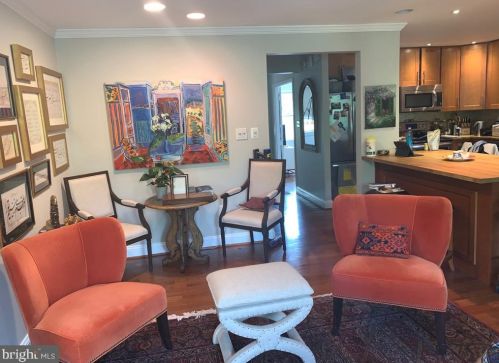 5831 Tudor Ln, Rockville MD  20852-2850 exterior