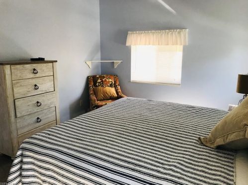 1222 Silver Lakes Blvd, Naples FL 34114-9234 exterior