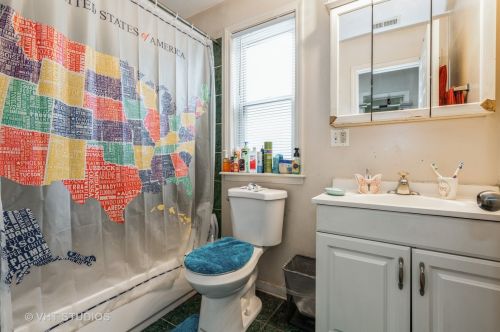 442 Monticello Ave, Chicago IL 60651-2228 exterior