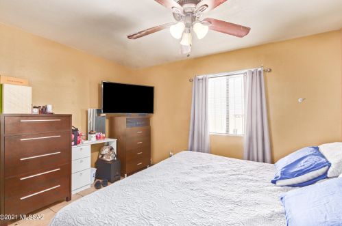 6120 Springbrook Dr, Tucson AZ exterior