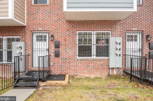 6007 Eads St, Washington DC  20019-2800 exterior