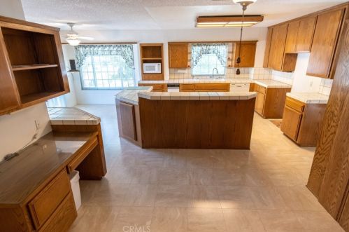 701 Valencia Mesa Dr, Fullerton CA 92835-4006 exterior