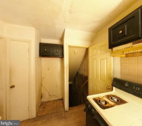 12021 Valleywood Dr, Silver Spring MD 20902-2236 exterior